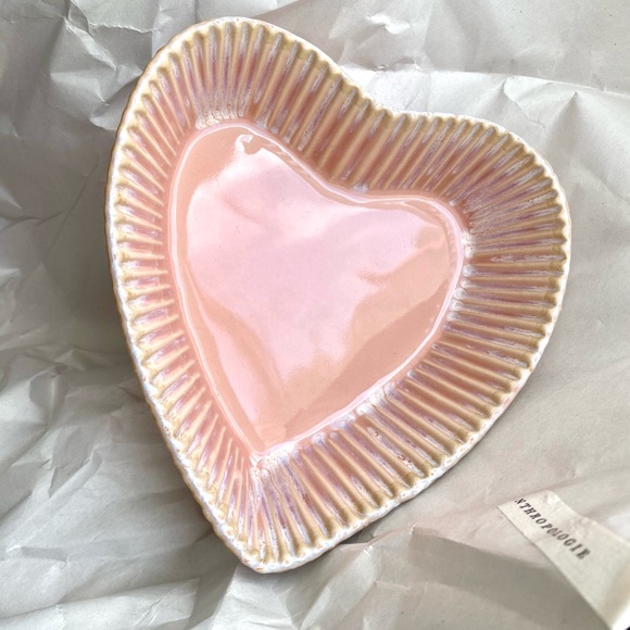 Anthropologie Other - Anthropologie Heart Shaped Stoneware Ramekin Pink